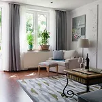 Malwa Apartman *